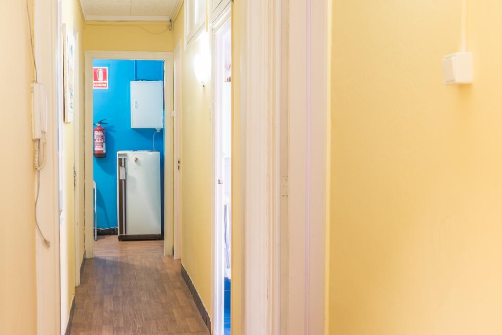 Hostel Turistic Castell Barcelone Extérieur photo