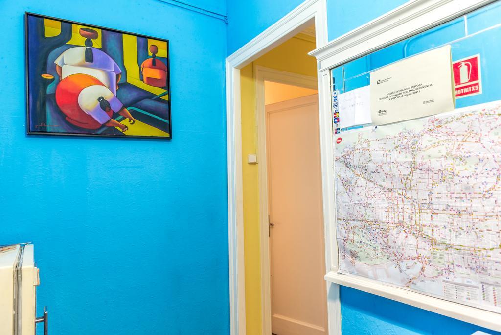 Hostel Turistic Castell Barcelone Extérieur photo