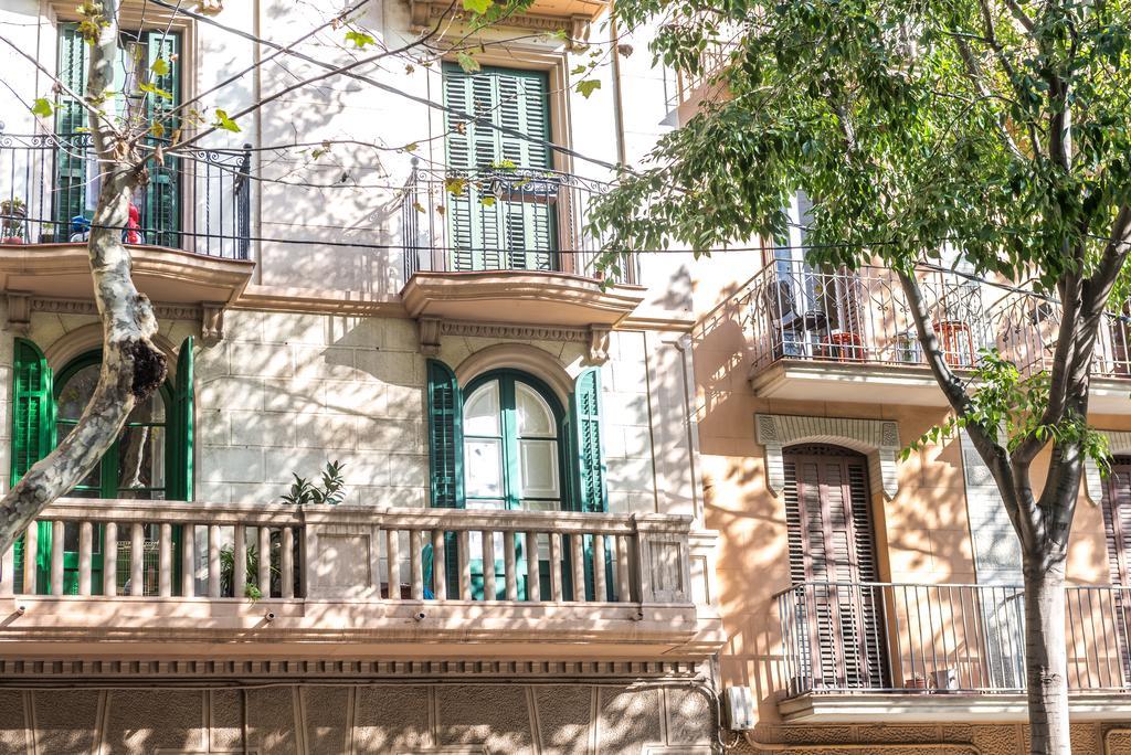 Hostel Turistic Castell Barcelone Extérieur photo