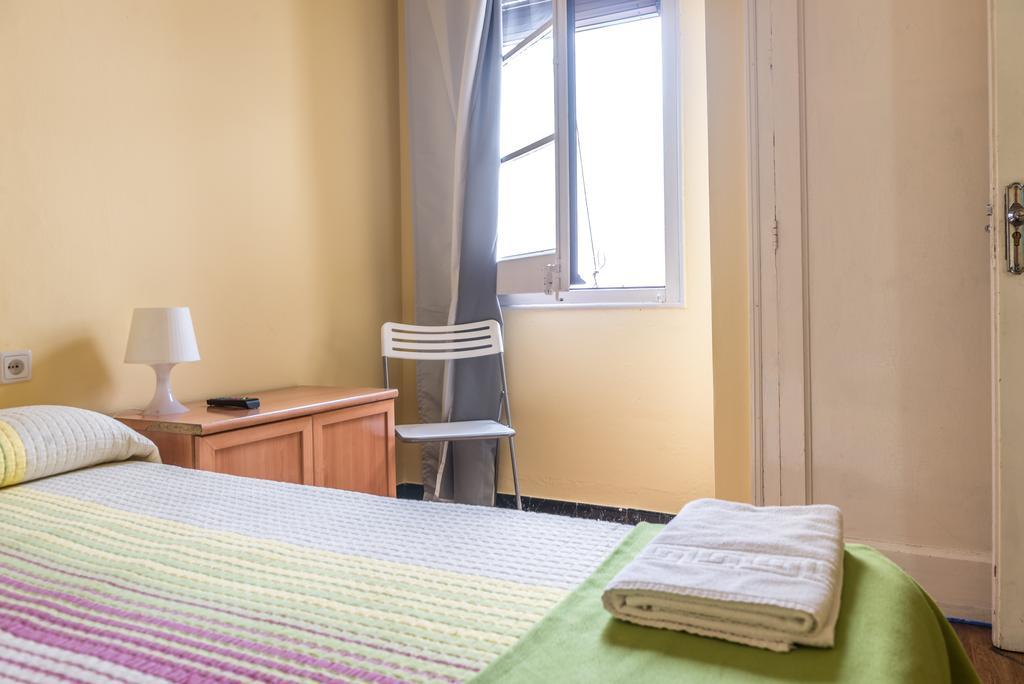 Hostel Turistic Castell Barcelone Extérieur photo