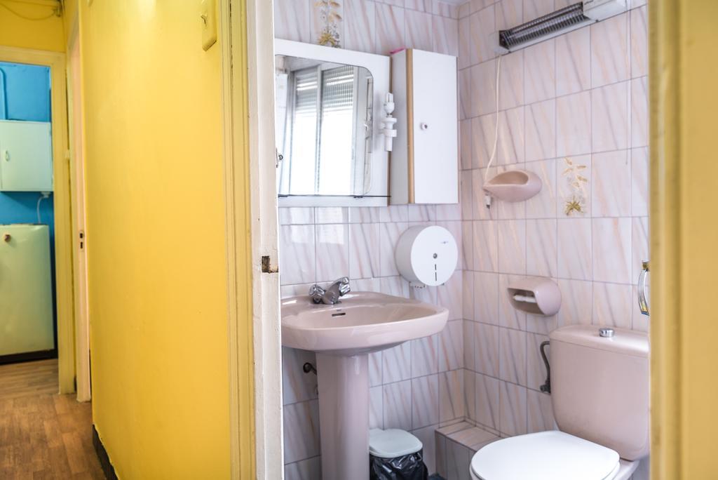 Hostel Turistic Castell Barcelone Extérieur photo